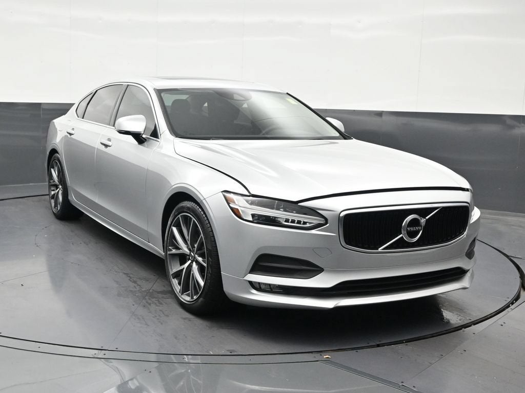 2019 Volvo S90 T6 Momentum