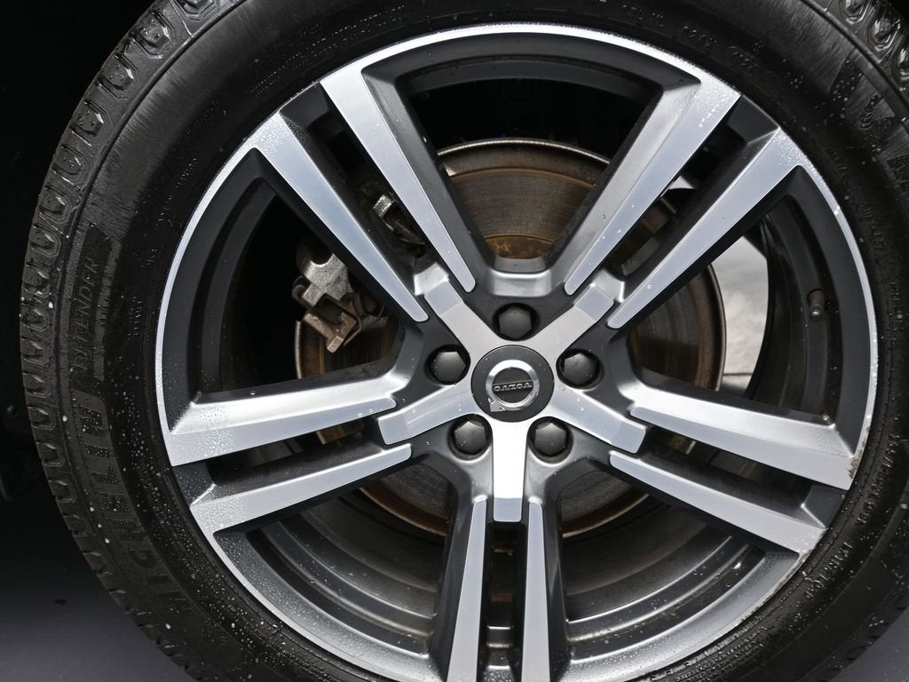 2019 Volvo XC60 Momentum