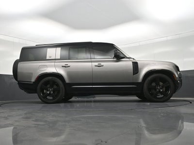 2024 Land Rover Defender 130 P400 X-Dynamic SE