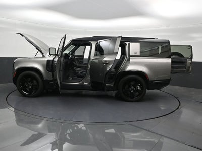 2024 Land Rover Defender 130 P400 X-Dynamic SE