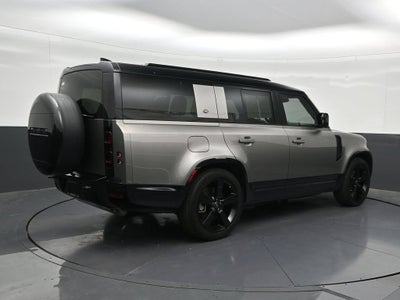 2024 Land Rover Defender 130 P400 X-Dynamic SE