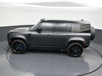 2022 Land Rover Defender V8