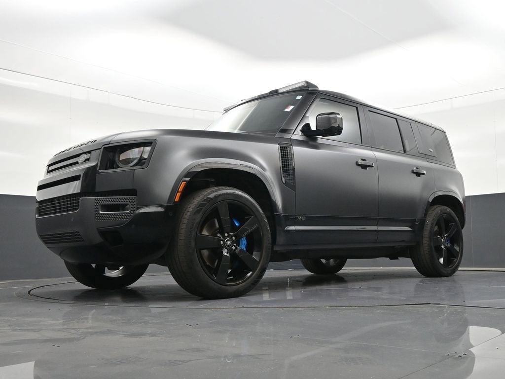 2022 Land Rover Defender V8