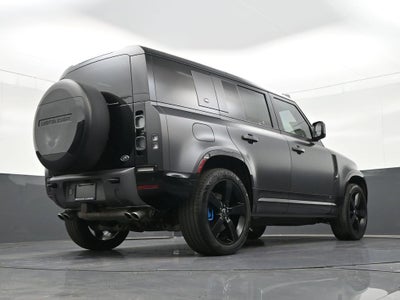 2022 Land Rover Defender V8