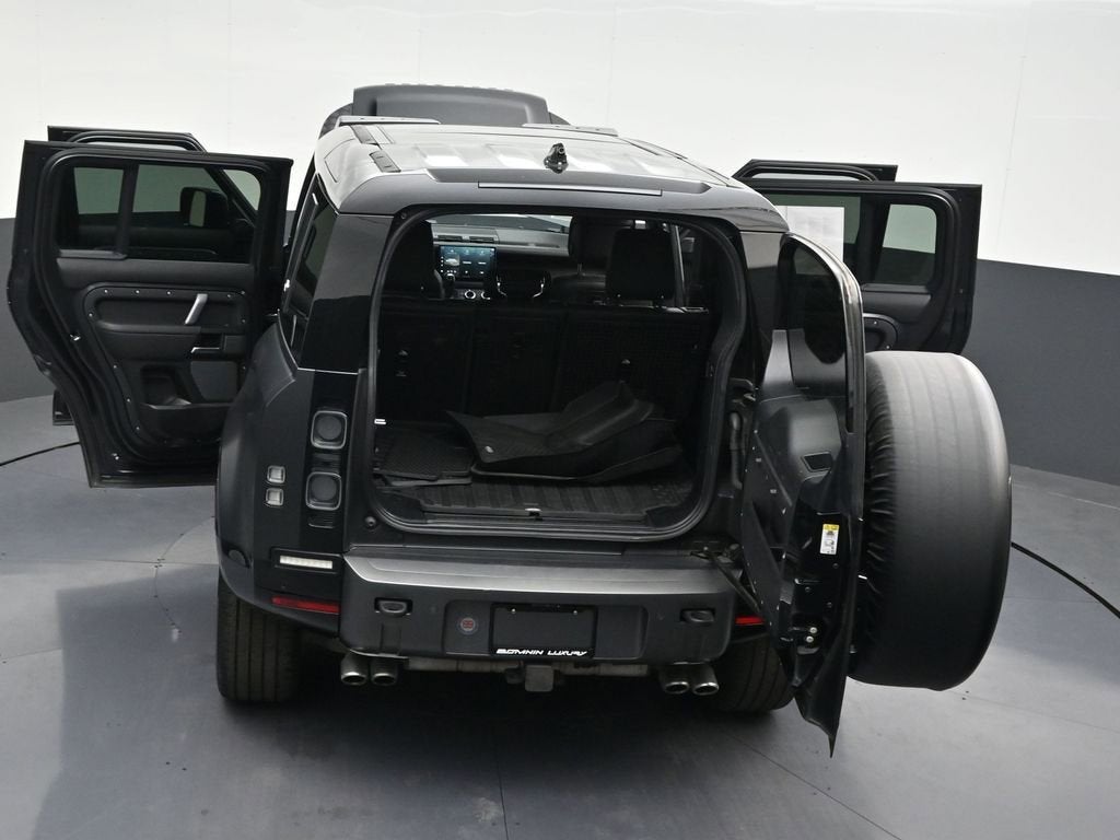 2022 Land Rover Defender V8