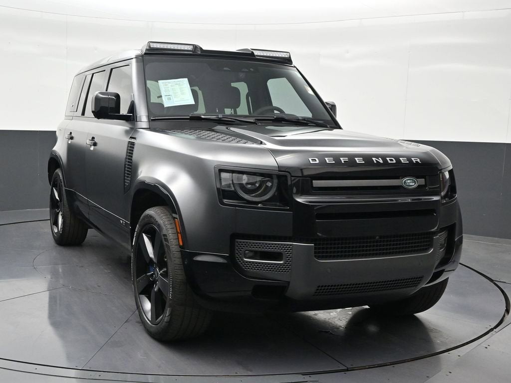 2022 Land Rover Defender V8