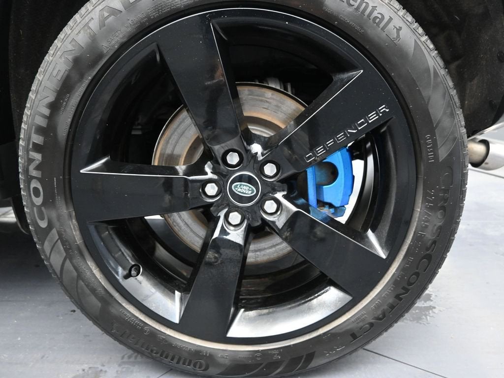 2022 Land Rover Defender V8