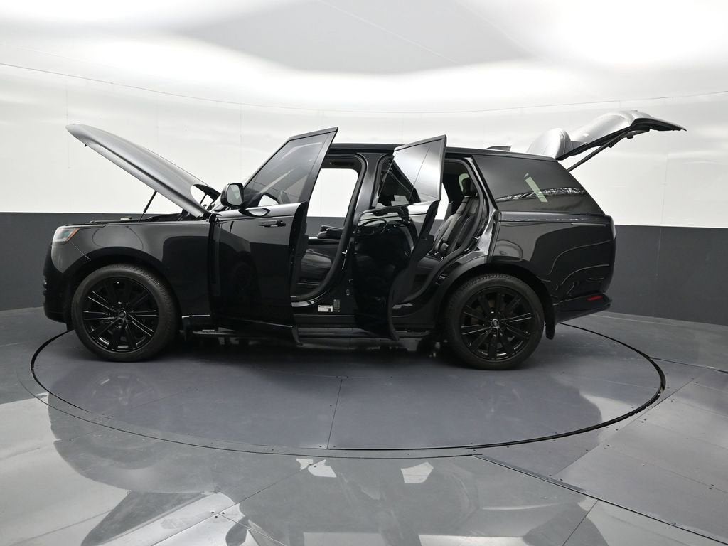 2023 Land Rover Range Rover SE