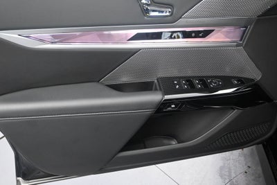 2025 BMW 740i xDrive