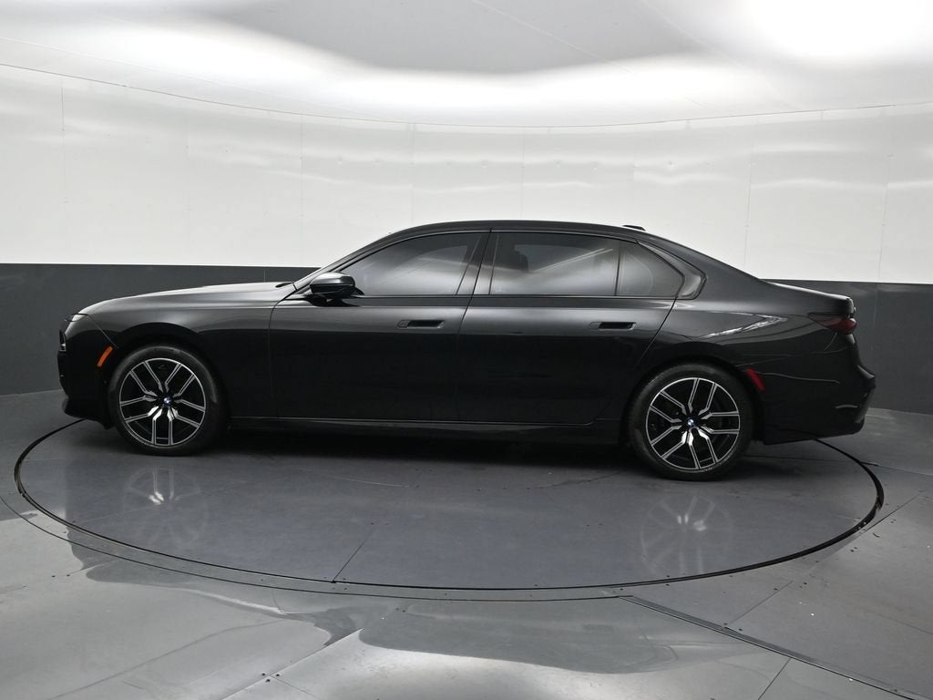 2025 BMW 740i xDrive