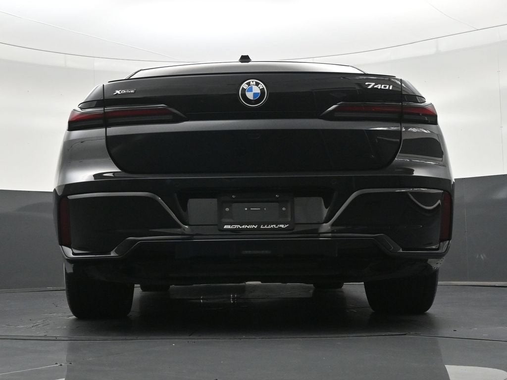 2025 BMW 740i xDrive