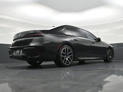 2025 BMW 740i xDrive