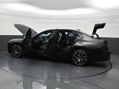 2025 BMW 740i xDrive