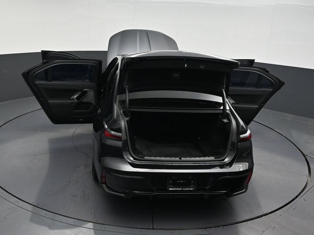 2025 BMW 740i xDrive