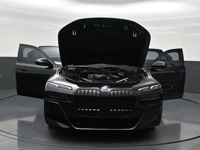 2025 BMW 740i xDrive