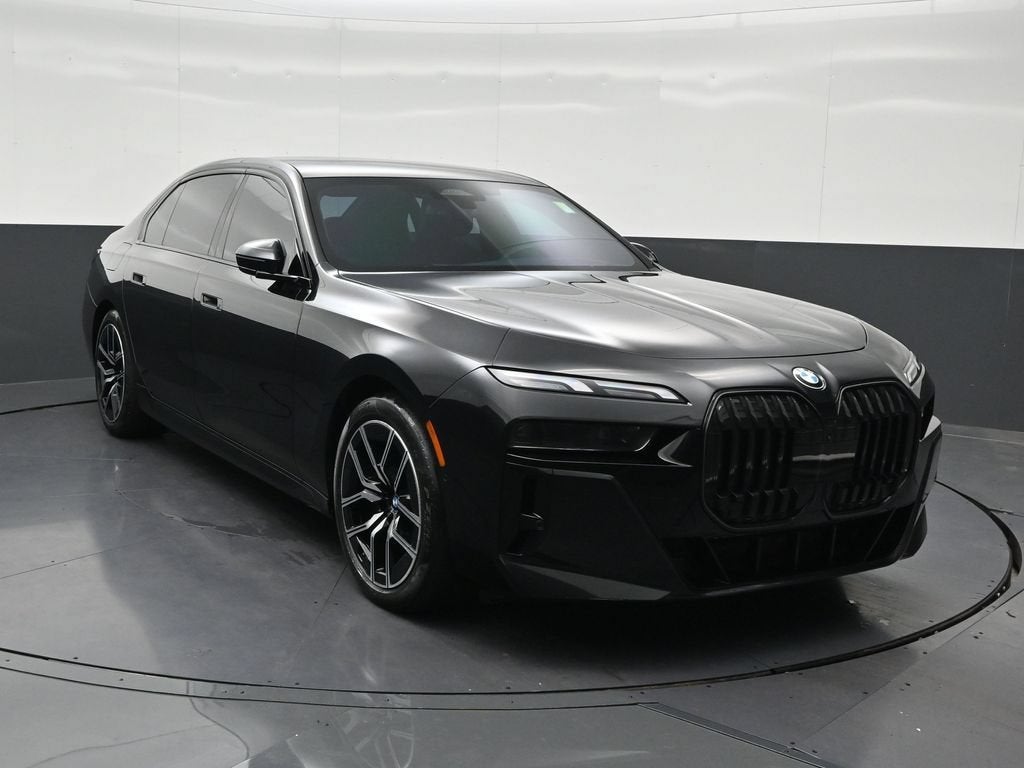2025 BMW 740i xDrive