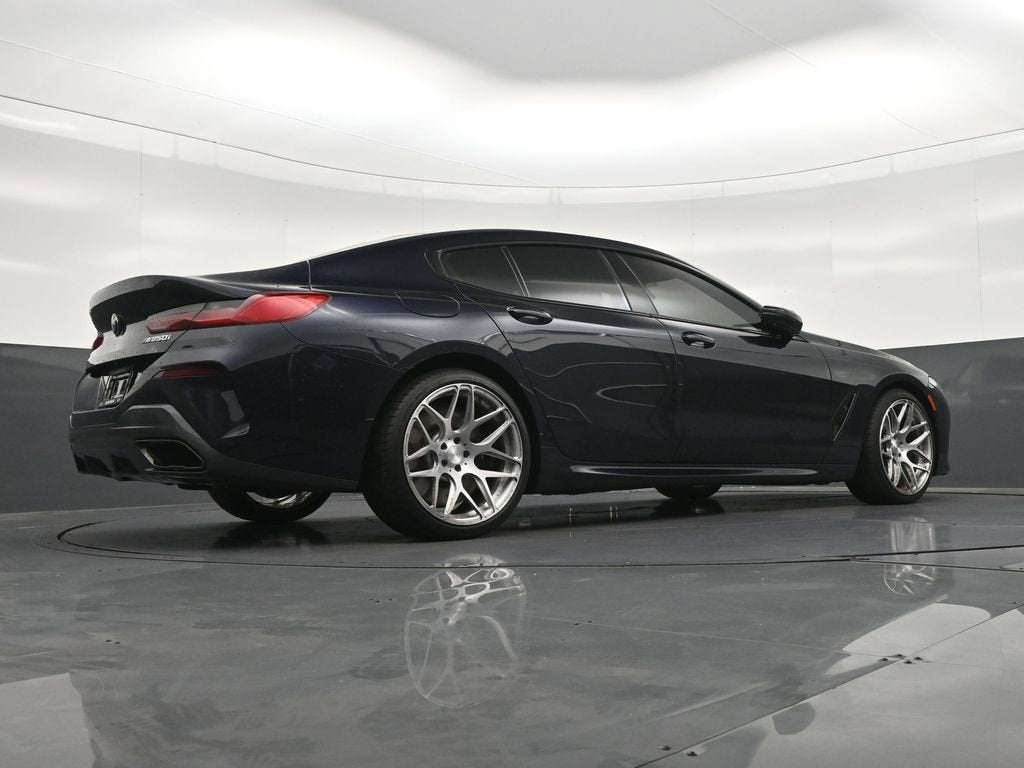 2025 BMW 8 Series M850i