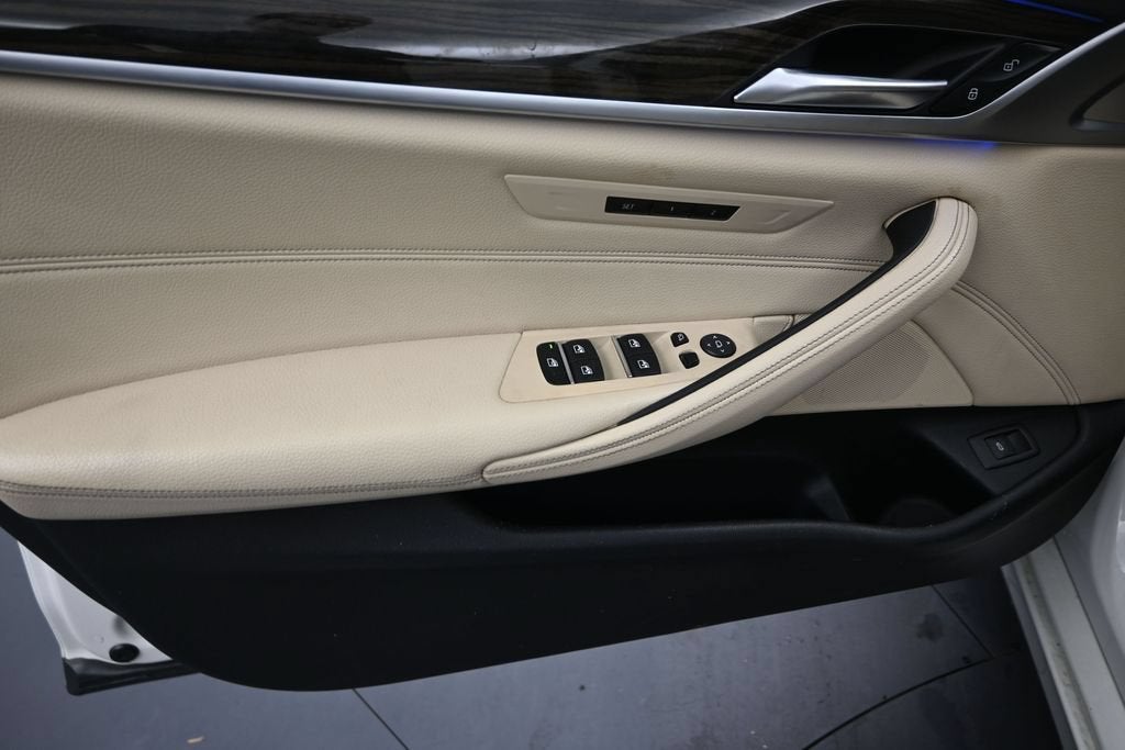 2019 BMW 5 Series 530i