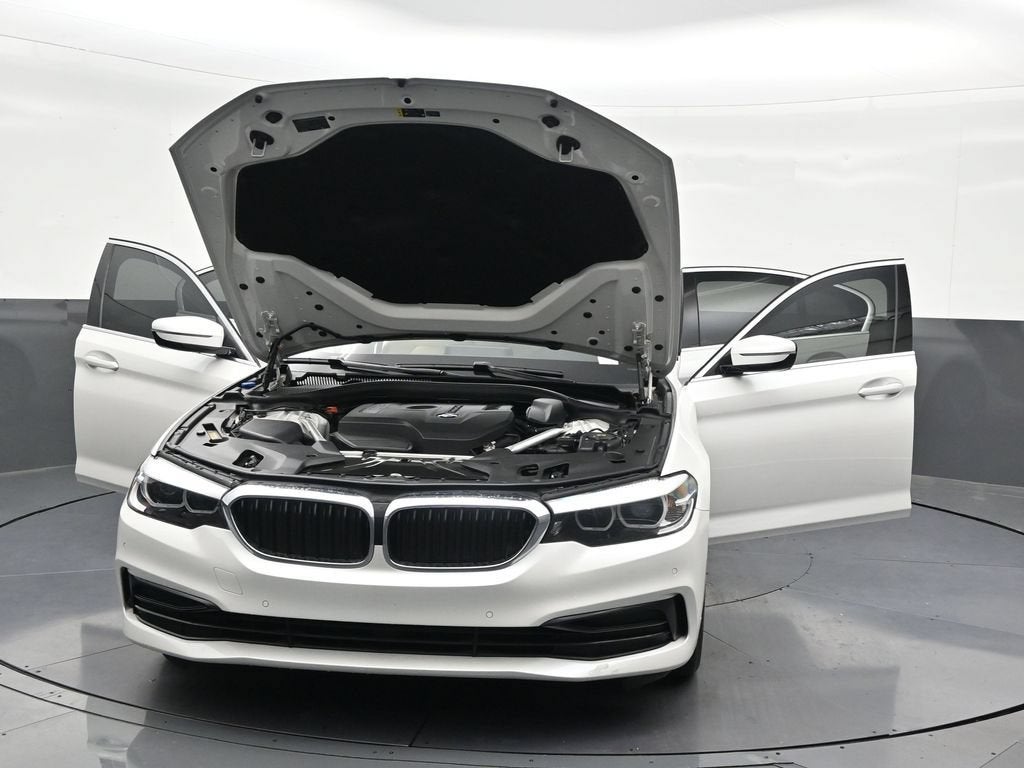2019 BMW 5 Series 530i