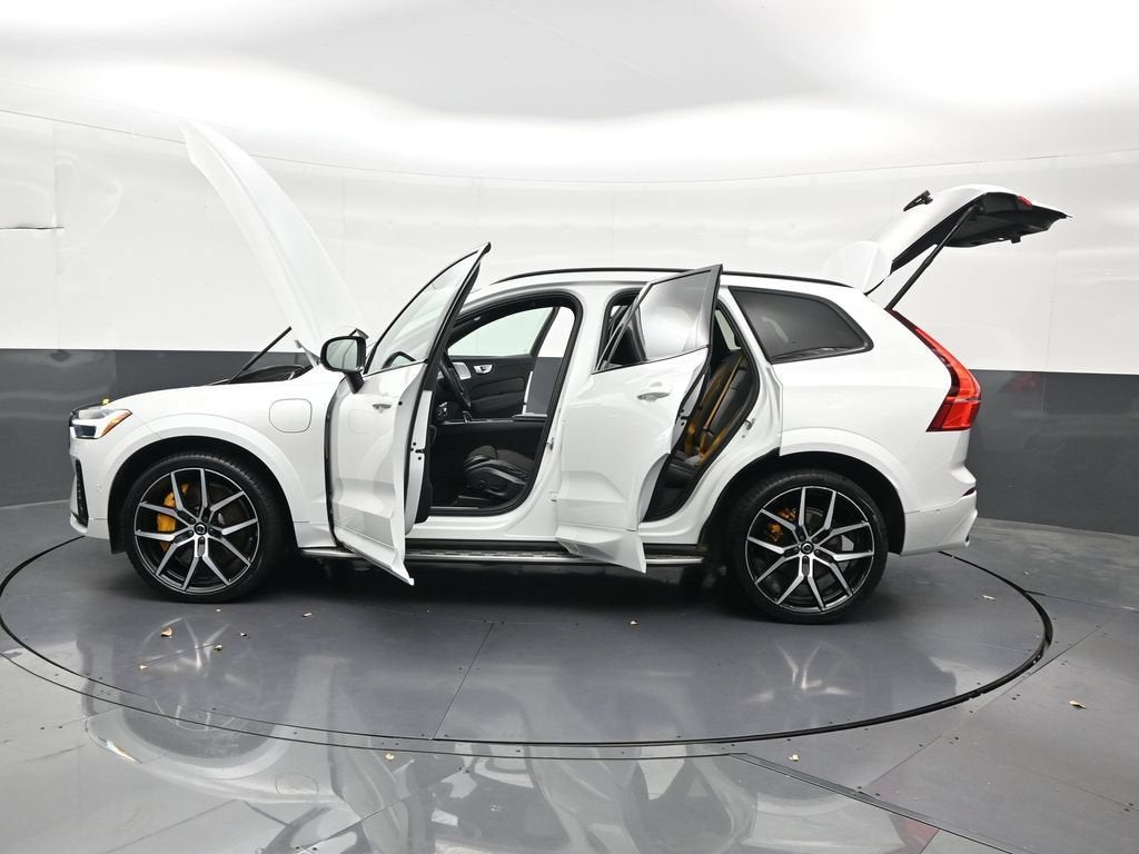 2022 Volvo XC60 Recharge Plug-In Hybrid T8 Polestar Engineered
