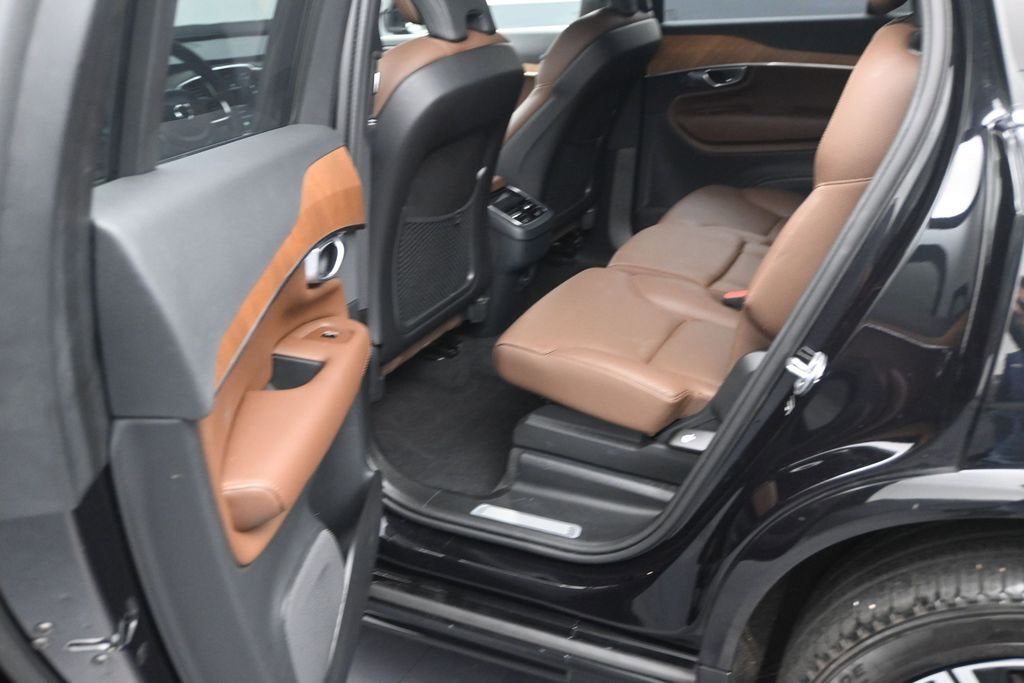2024 Volvo XC90 Plus Bright Theme