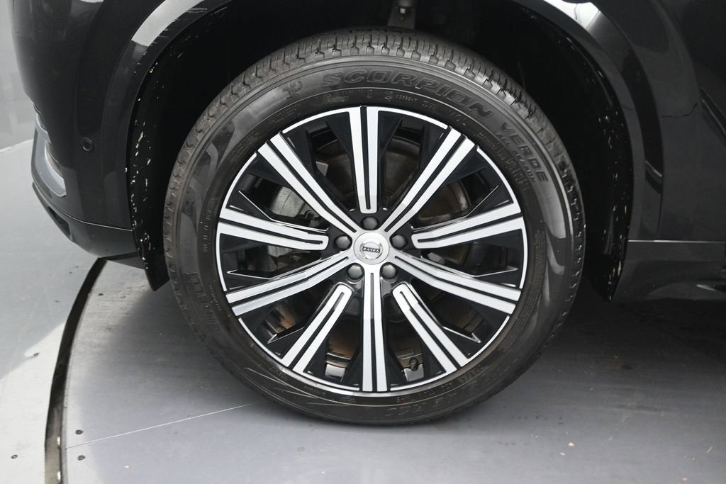 2024 Volvo XC90 Plus Bright Theme