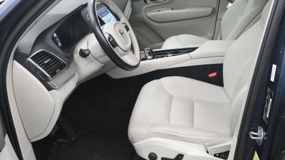 2023 Volvo XC90 Plus