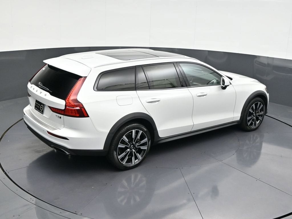 2022 Volvo V60 Cross Country 4DR AWD T5