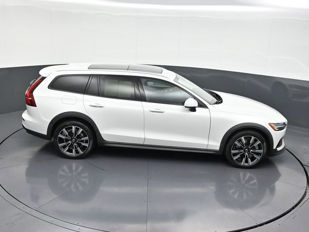 2022 Volvo V60 Cross Country 4DR AWD T5