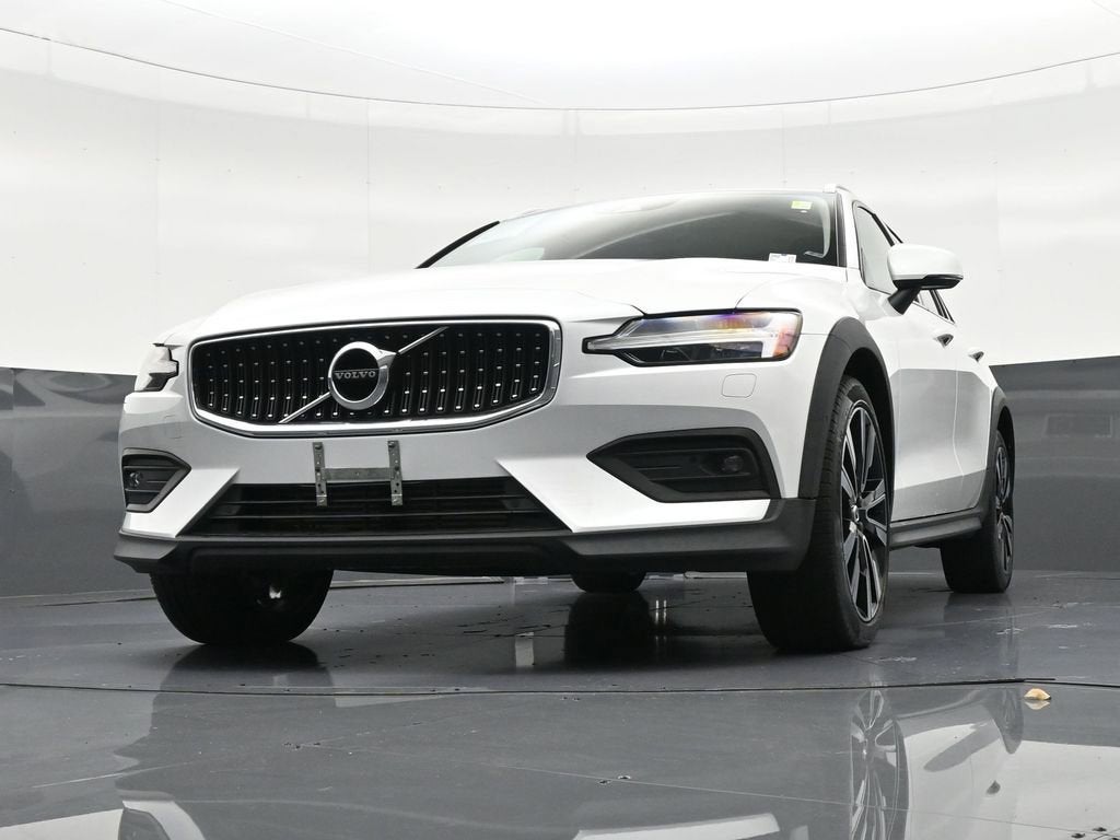 2022 Volvo V60 Cross Country 4DR AWD T5