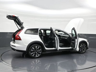 2022 Volvo V60 Cross Country 4DR AWD T5
