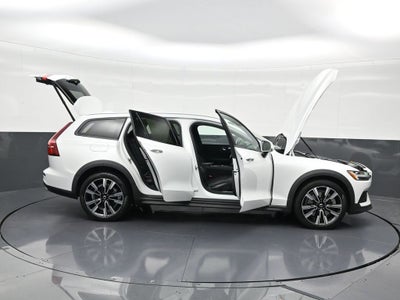 2022 Volvo V60 Cross Country 4DR AWD T5