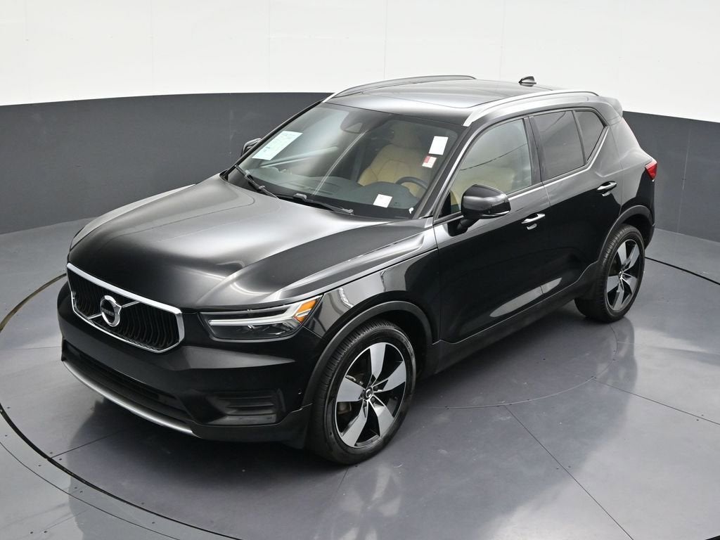 2019 Volvo XC40 Momentum