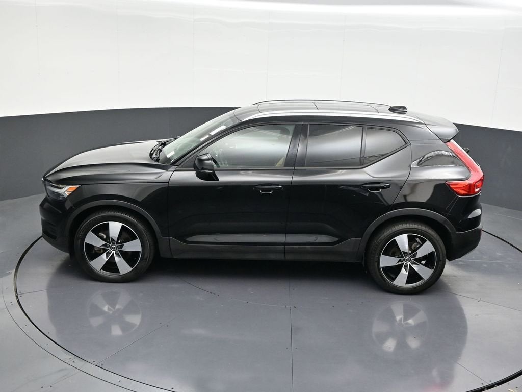 2019 Volvo XC40 Momentum