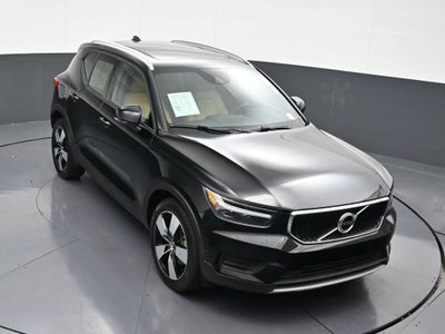 2019 Volvo XC40 Momentum