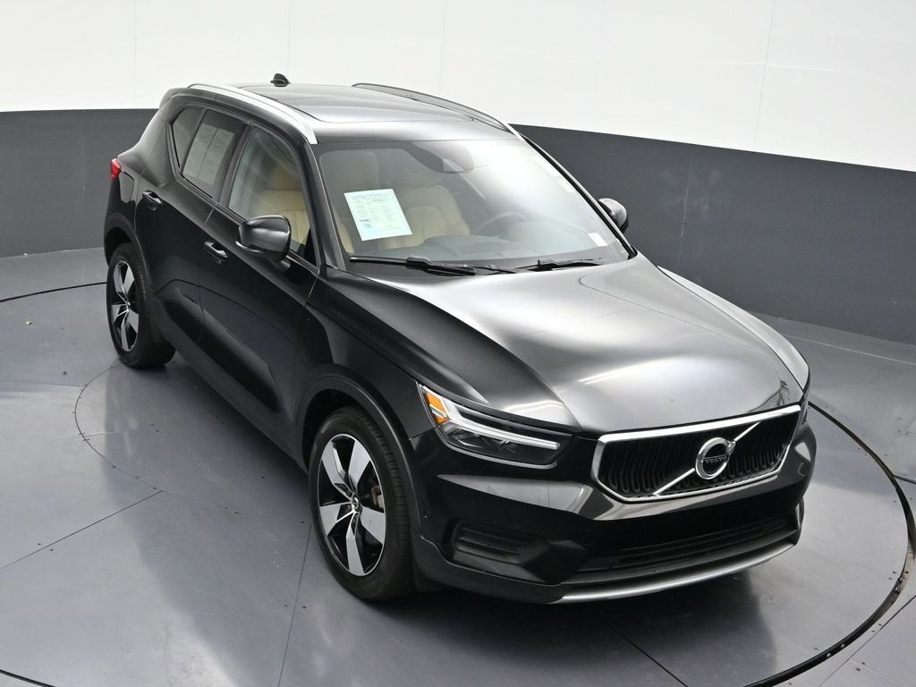 2019 Volvo XC40 Momentum