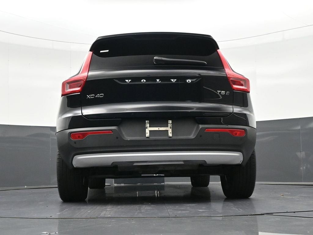 2019 Volvo XC40 Momentum