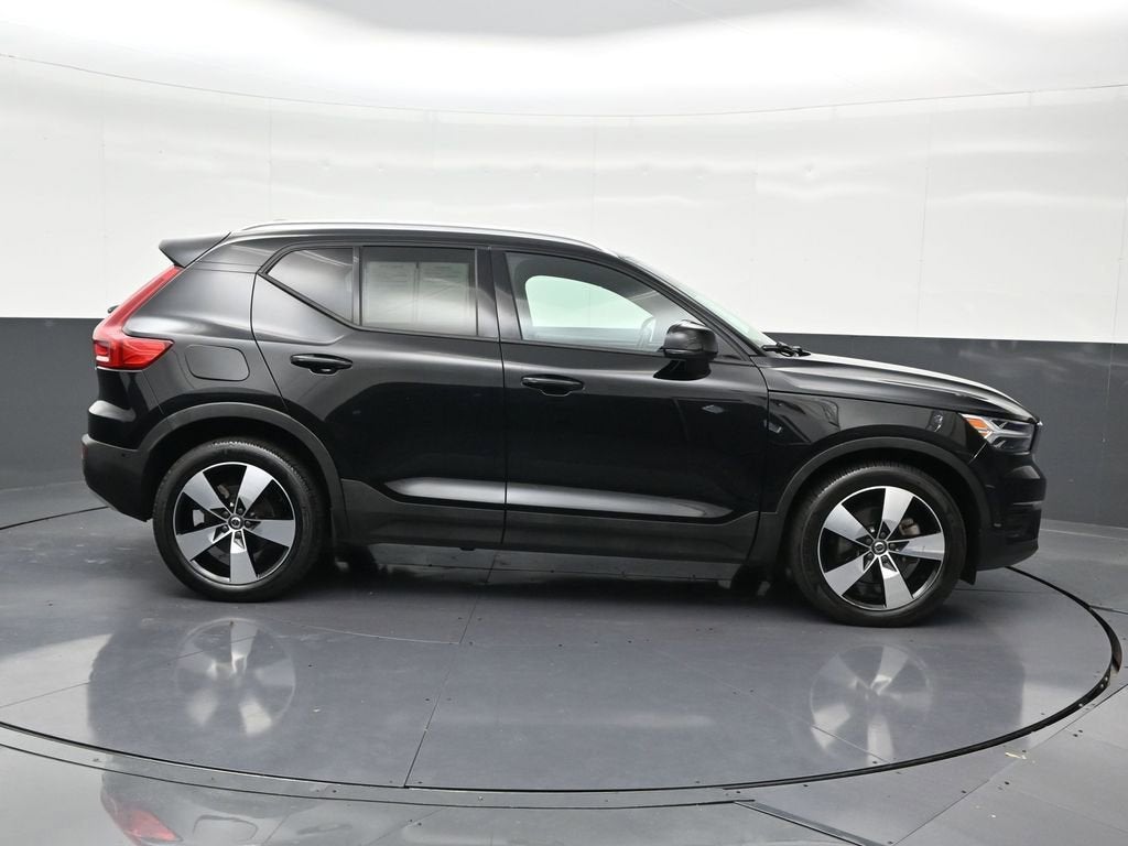 2019 Volvo XC40 Momentum