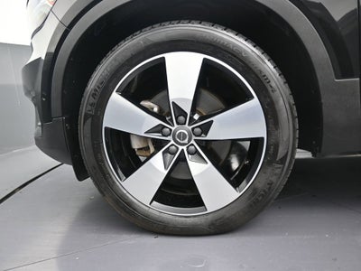 2019 Volvo XC40 Momentum