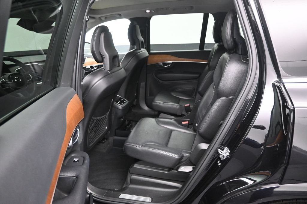 2021 Volvo XC90 T6 Momentum 6 Passenger