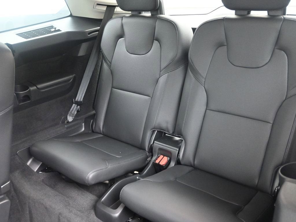 2021 Volvo XC90 Momentum