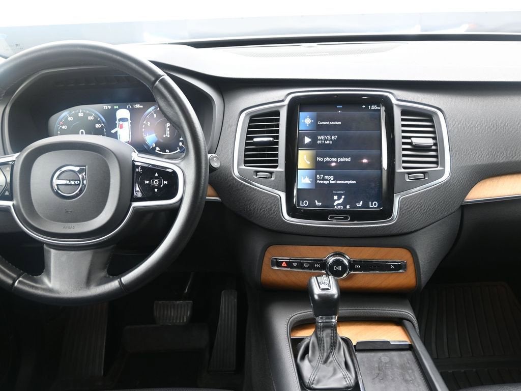 2021 Volvo XC90 Momentum