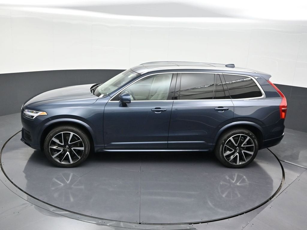 2022 Volvo XC90 Momentum