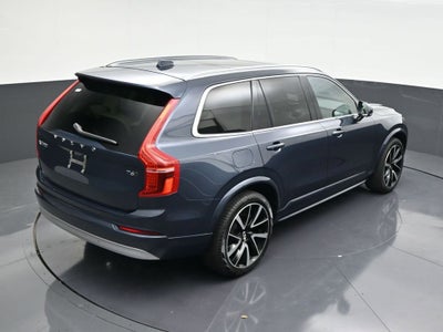 2022 Volvo XC90 Momentum