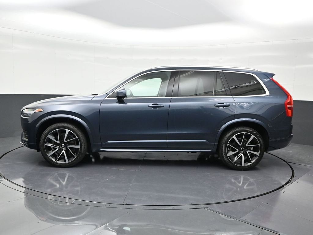 2022 Volvo XC90 Momentum