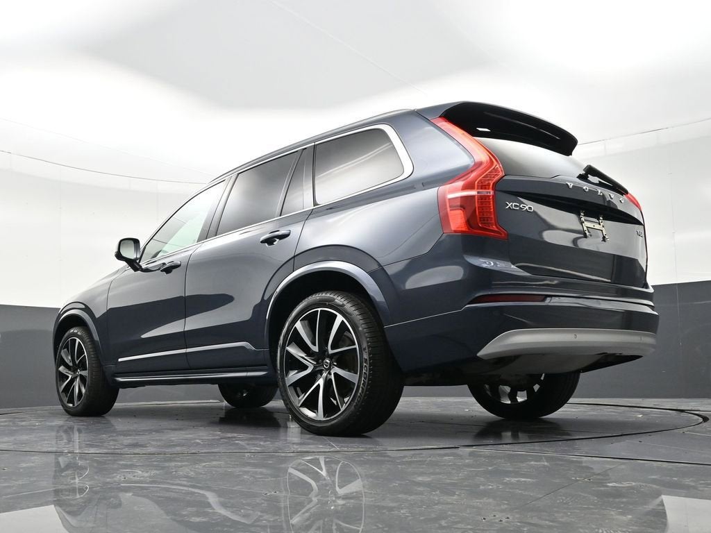 2022 Volvo XC90 Momentum