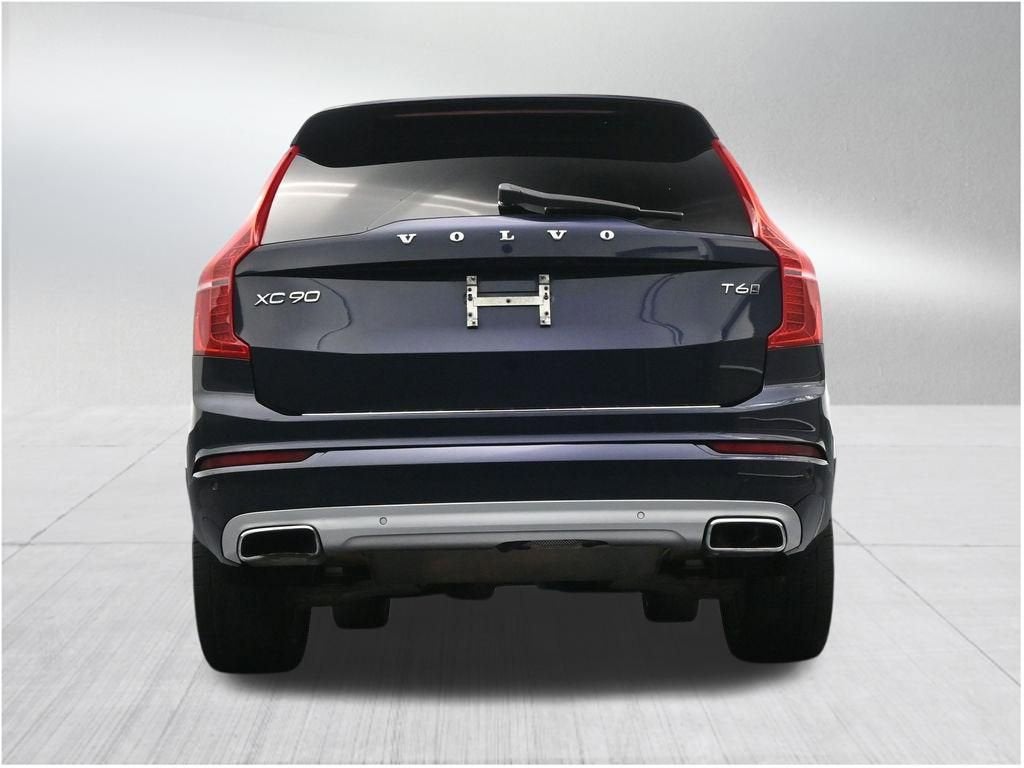 2016 Volvo XC90 T6 Momentum