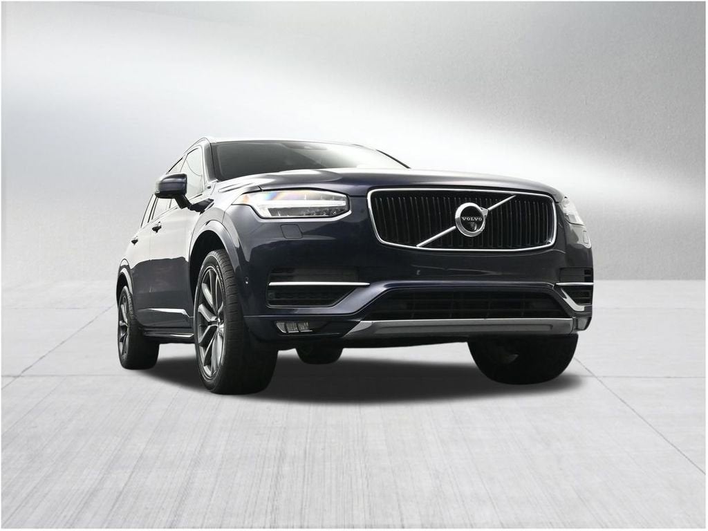2016 Volvo XC90 T6 Momentum
