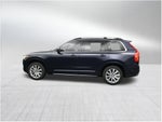 2017 Volvo XC90 T6 Momentum