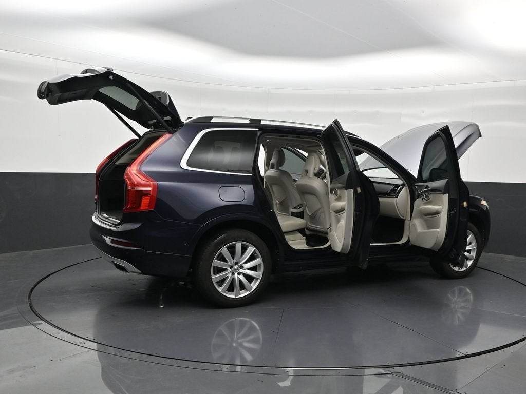 2017 Volvo XC90 T6 Momentum